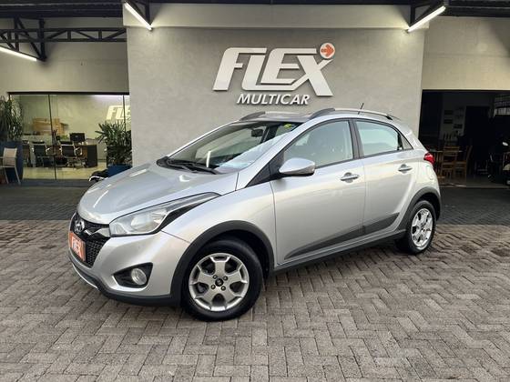 HYUNDAI HB20X 1.6 16V STYLE FLEX 4P AUTOMÁTICO HYUNDAI HB20X 1.6 16V STYLE FLEX 4P AUTOMÁTICO